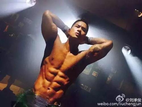 娱乐吃瓜酱肌肉男,娱乐吃瓜酱眼中的健身达人风采
