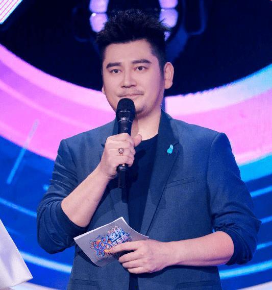 娱乐吃瓜酱胡雷,娱乐吃瓜酱的麻辣点评，揭秘娱乐圈幕后故事